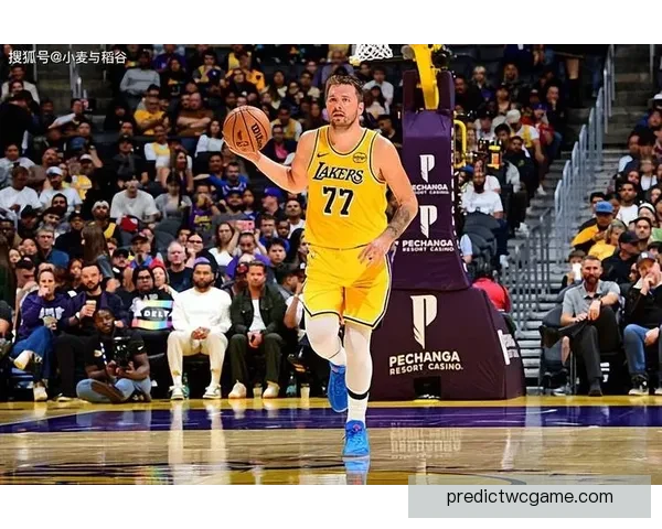 湖人骑士首发对决詹姆斯冲历史总胜场王东契奇复出迎战哈登焦点之夜