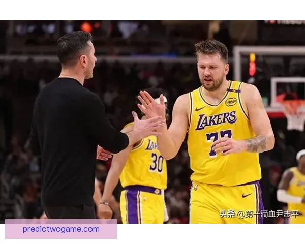 湖人首节崩盘大比分落后雷霆 东契奇状态低迷里夫斯伤情成疑